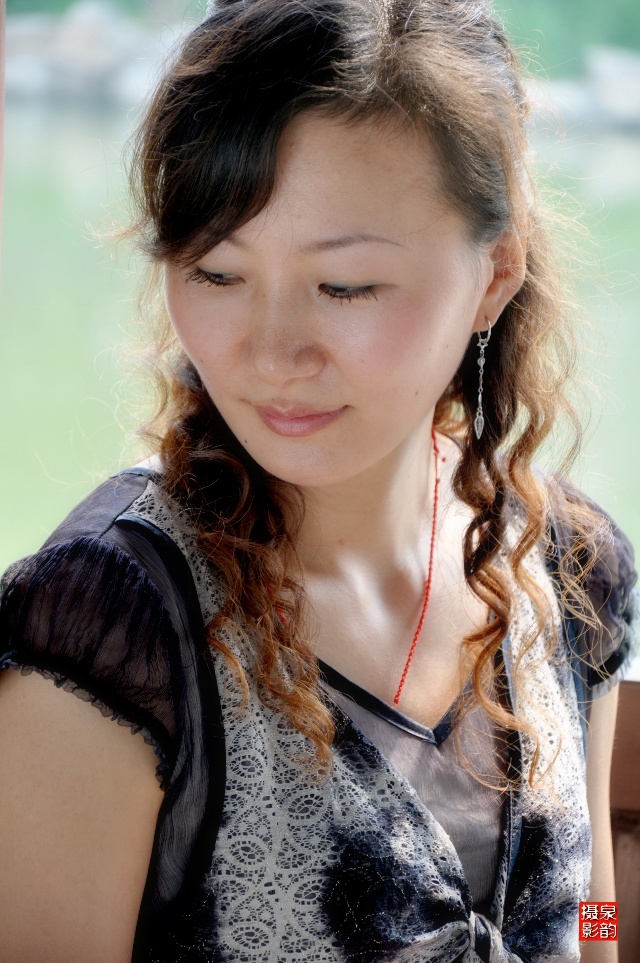 户外人像摄影反光板应用初探